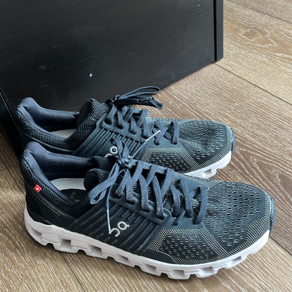 OnCloud Swift Sneakers